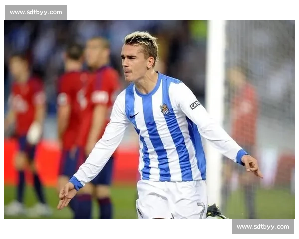 皇家社会续约本土青训后卫佩鲁 - 罗德里格斯 新约至 2026 年