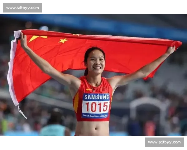 韦永丽青岛站逆风突围 半决赛 11.85 秒强势晋级决赛