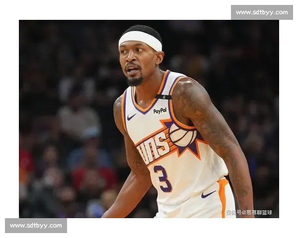 太阳官方庆生！比尔 32 岁焕发新生，高效赛季再证全明星价值